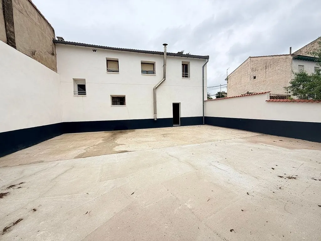 Aed - Terraced House with Terrace in Milagro