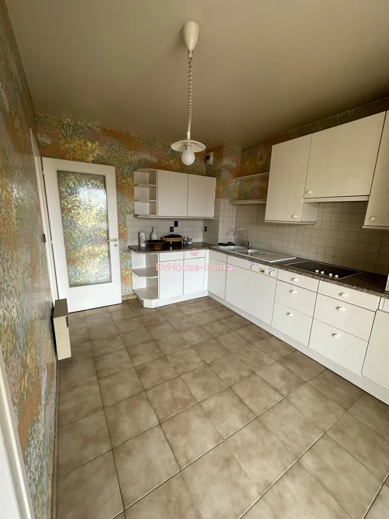 Kitchen - Apartment with Balcony and Terrace in Central Location