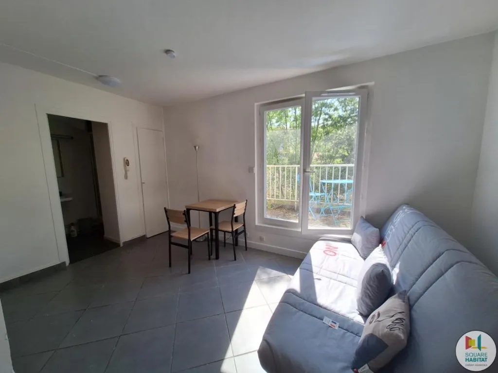 Elutuba - Studio with Terrace in Chamalières