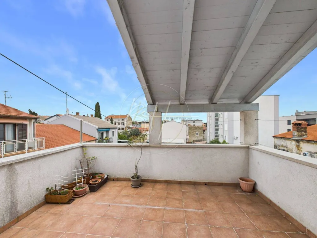 Terrass - Apartment with Balcony in Pula Centre