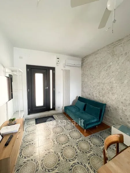 Séjour - Rear-Adjoining Villa with Balcony in Calitri