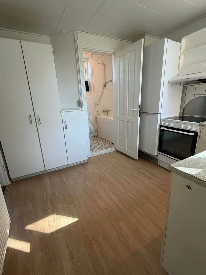 Köök - Apartment with Garden Access in Randers SØ