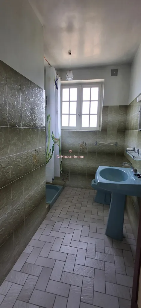 Salles de bain - Maison en Pierre avec Jardin en Périgord Vert