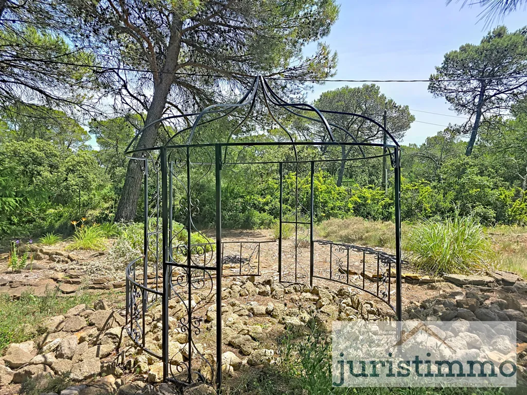 Garden - Two-Home Property with Panoramic Pool in Uchaux