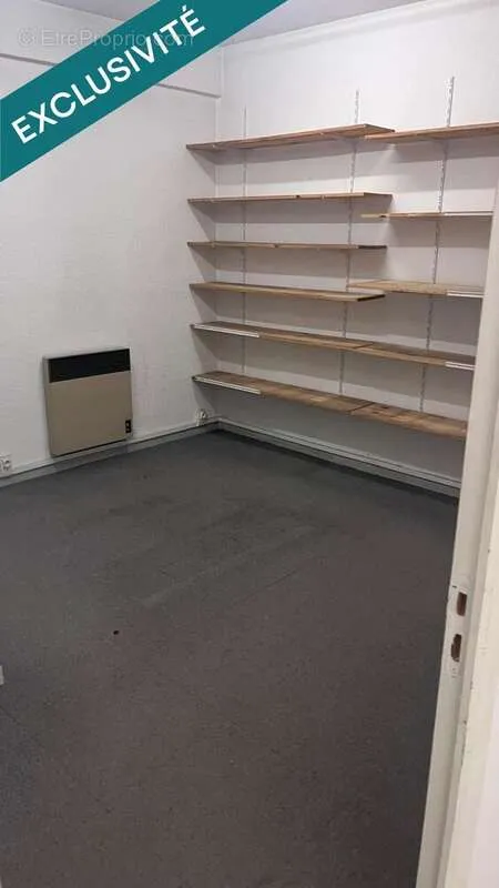 Pièces - Local médical avec forte demande à Marseille-13e