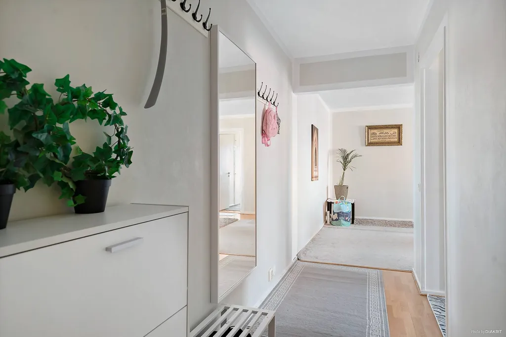 Hallway - Charming Apartment with Balcony in Almhög