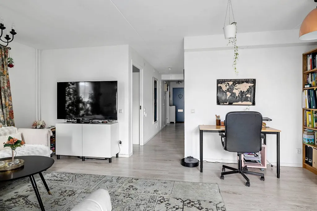 Elutuba - Apartment with Balcony in Stenhagen, Uppsala