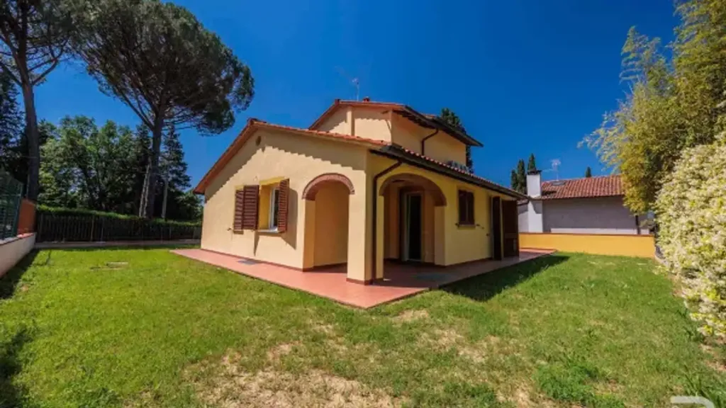 Esterno - Modern Villa with Solar Panels in Reggello