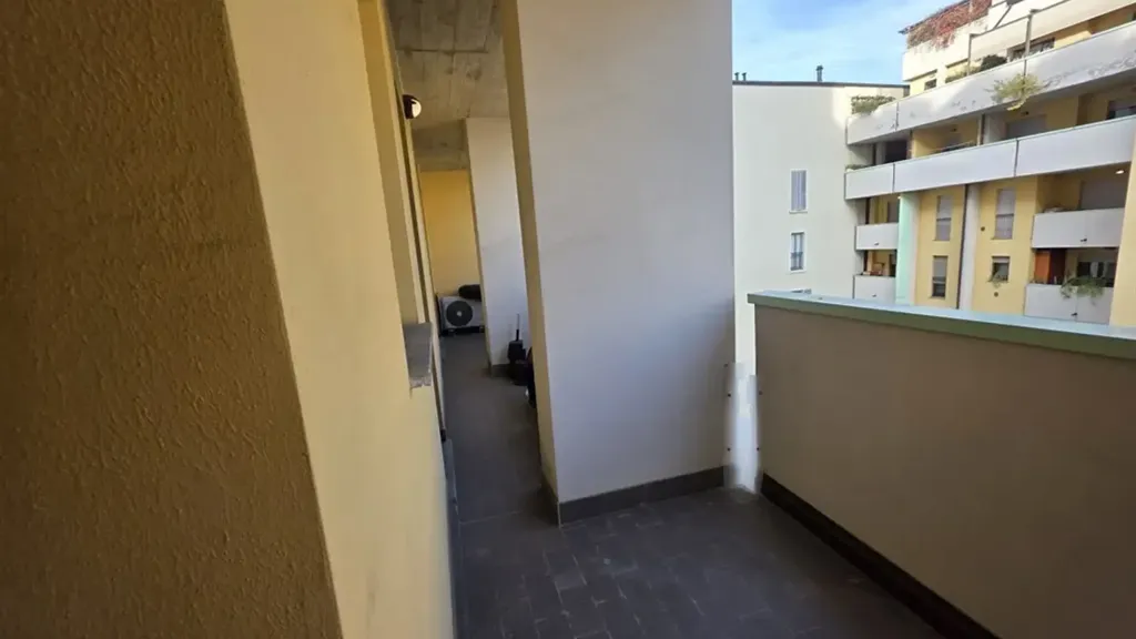 Balcon - Modern Apartment with Panoramic Balcony in Milan