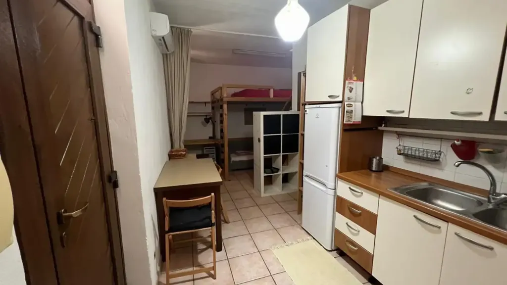 Cuisine - Studio with Balcony in Rescaldina