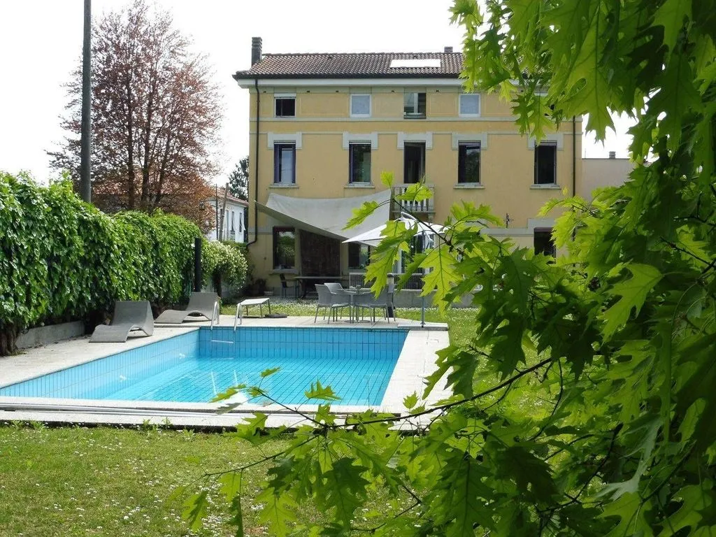 Piscine - Liberty Style Villa with Pool in Thiene
