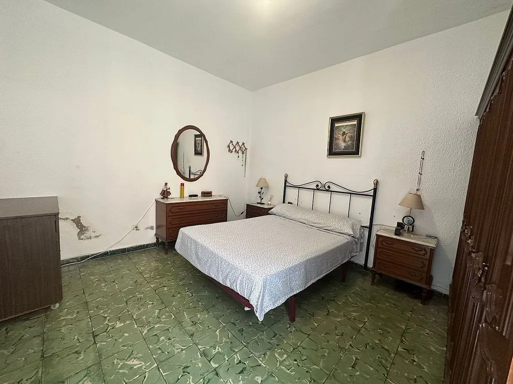 Chambres - Terraced House with Balcony in Manises Centre