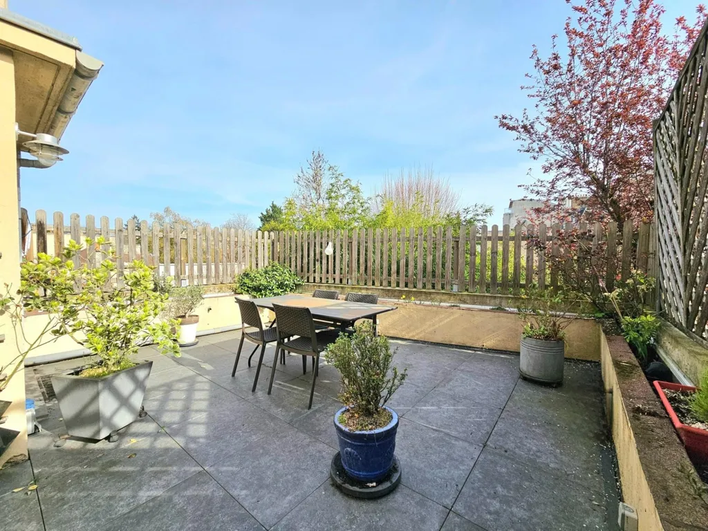 Terrasse - Maison en Hyper-Centre avec Garage Double à Clovis