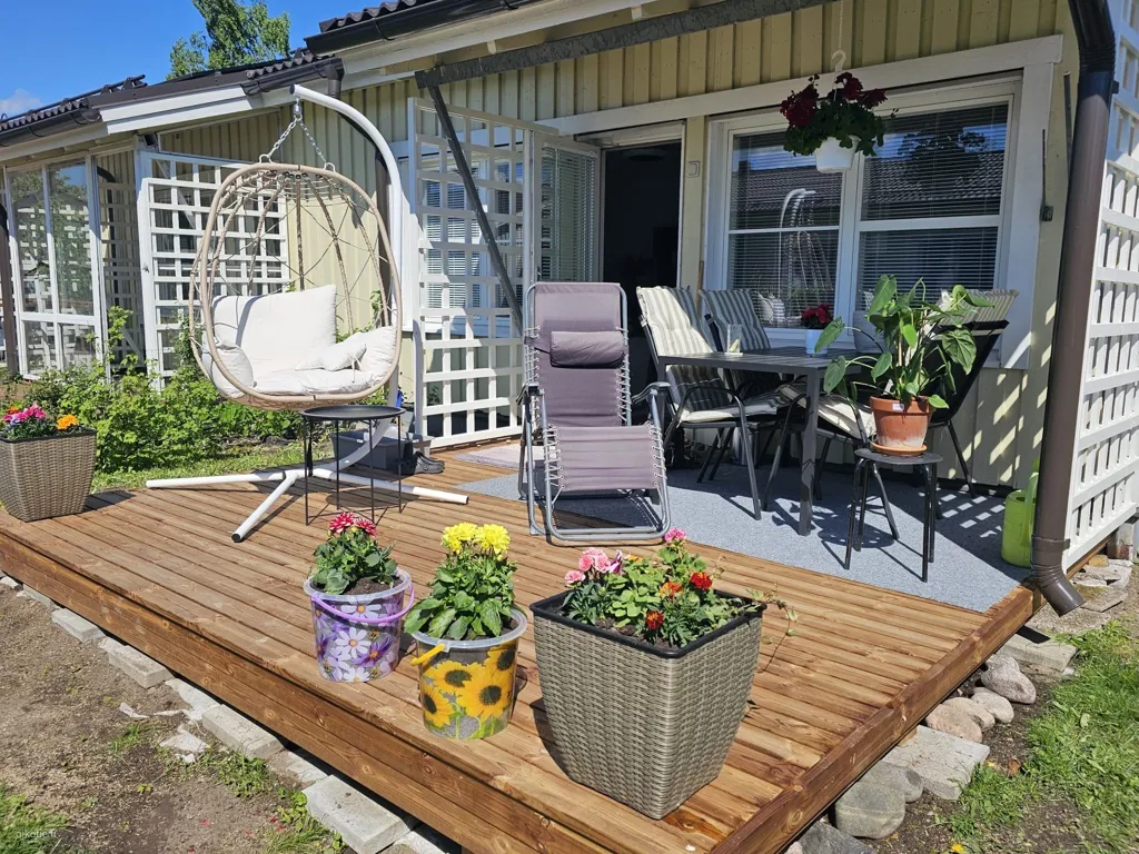 Terrazza - Spacious Apartment with Garden in Tikkurila, Helsinki