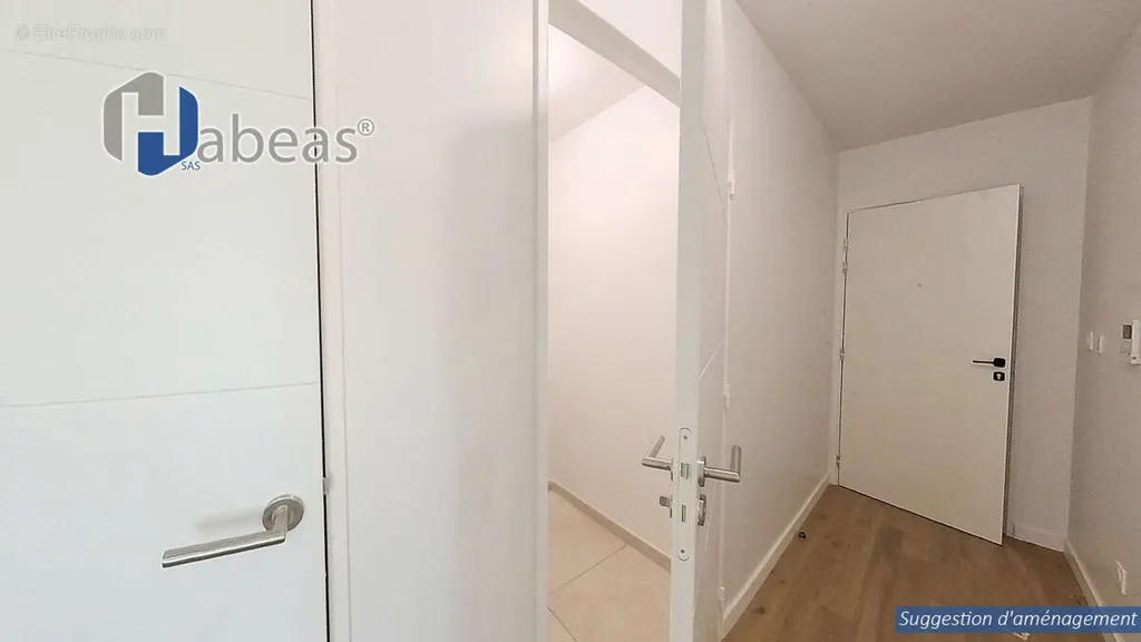 hallway_entrance