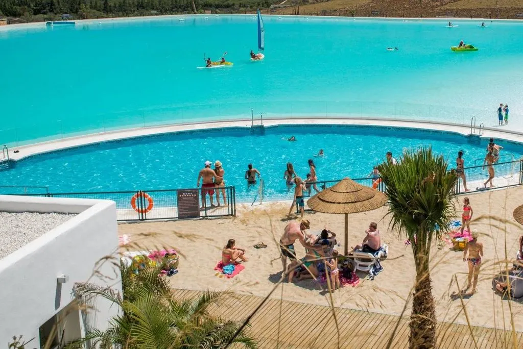 Piscine - Luxury Flat with Lake View in Casares
