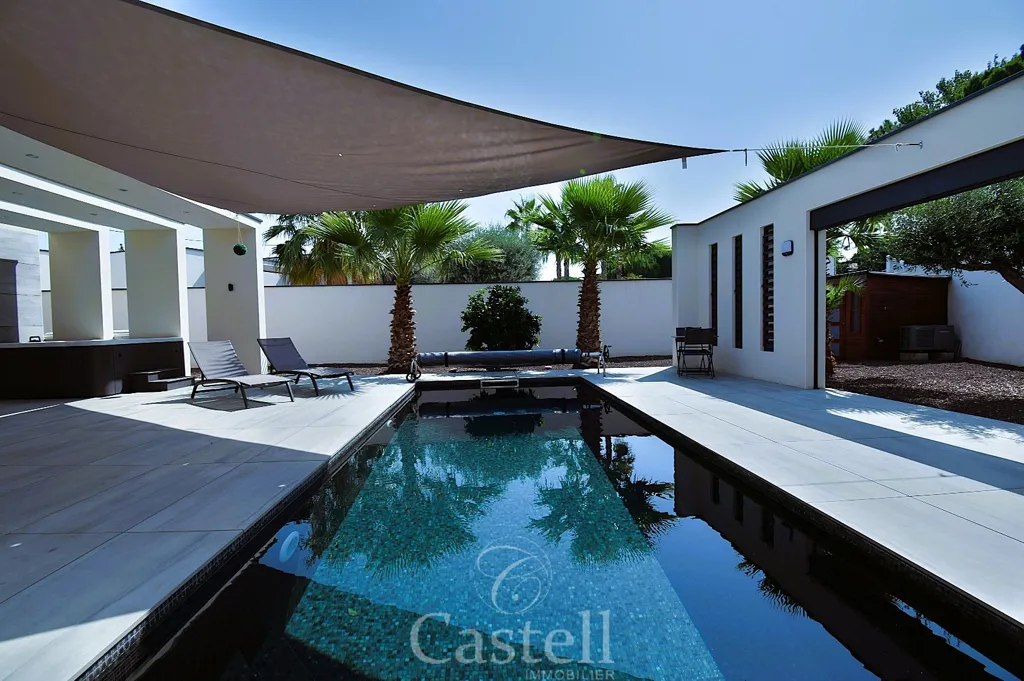 Piscine - Villa Contemporaine avec Piscine au Grau d'Agde