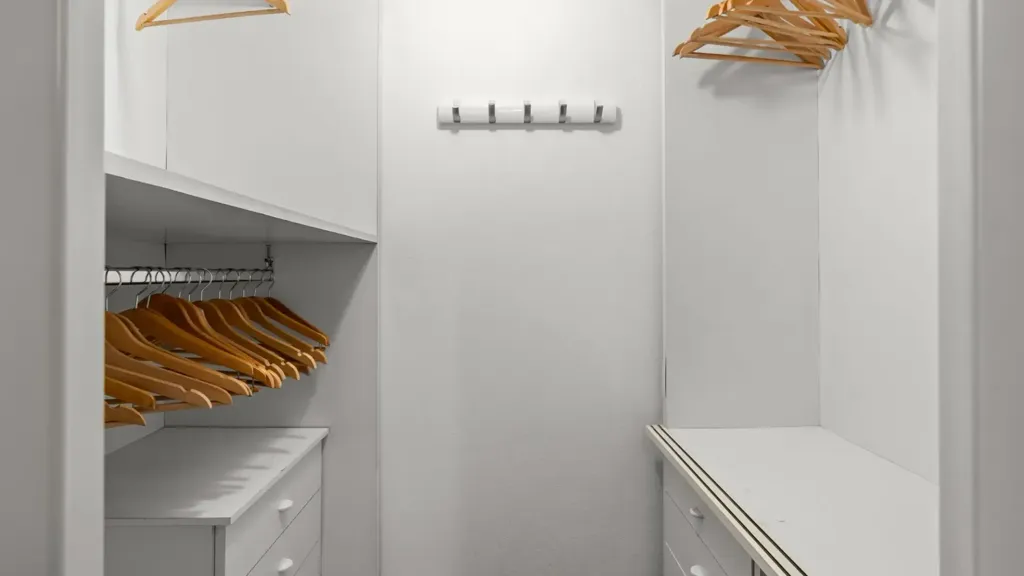 closet_dressing