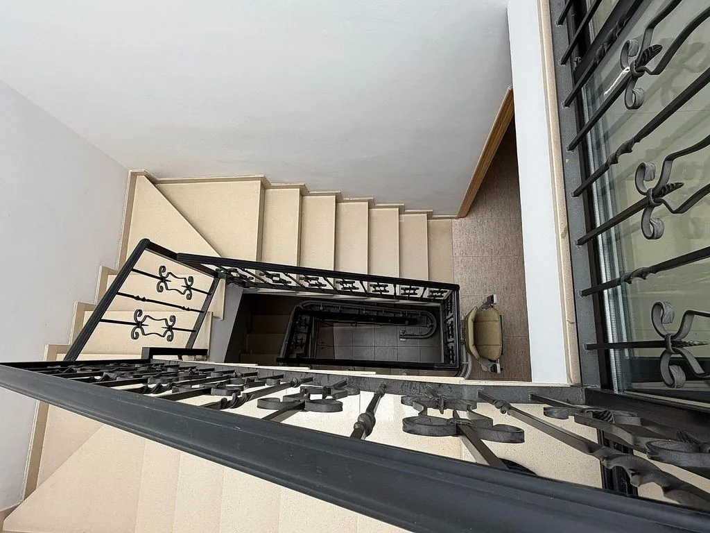 Pièces - Luxury House with Private Garden in Sabadell