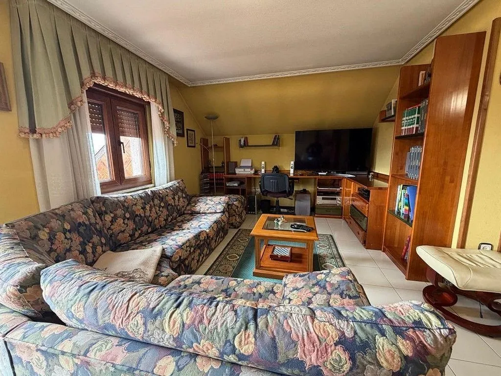 Elutuba - Chalet with Garage in Balbona, Asturias