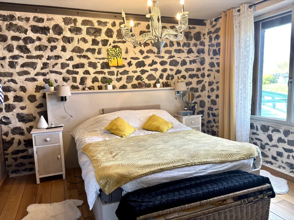 Magamistoad - Holiday Cottages with Pool in Haute-Loire