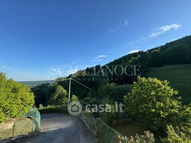 Jardin - Twin-Storey Apartment with Lake View in Netro