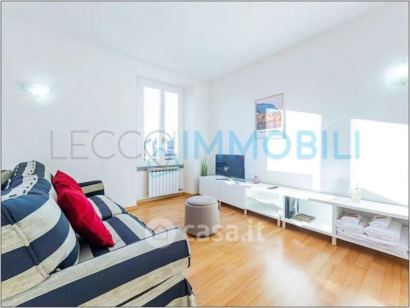 Séjour - Bright Trilocale with Views in Galbiate