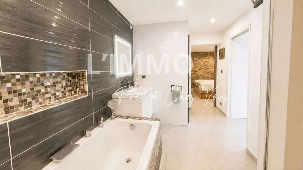Maison 5 pièces à Marseille-11e