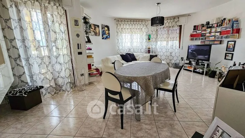 Söögituba - Modernised Apartment with Balcony in Andria