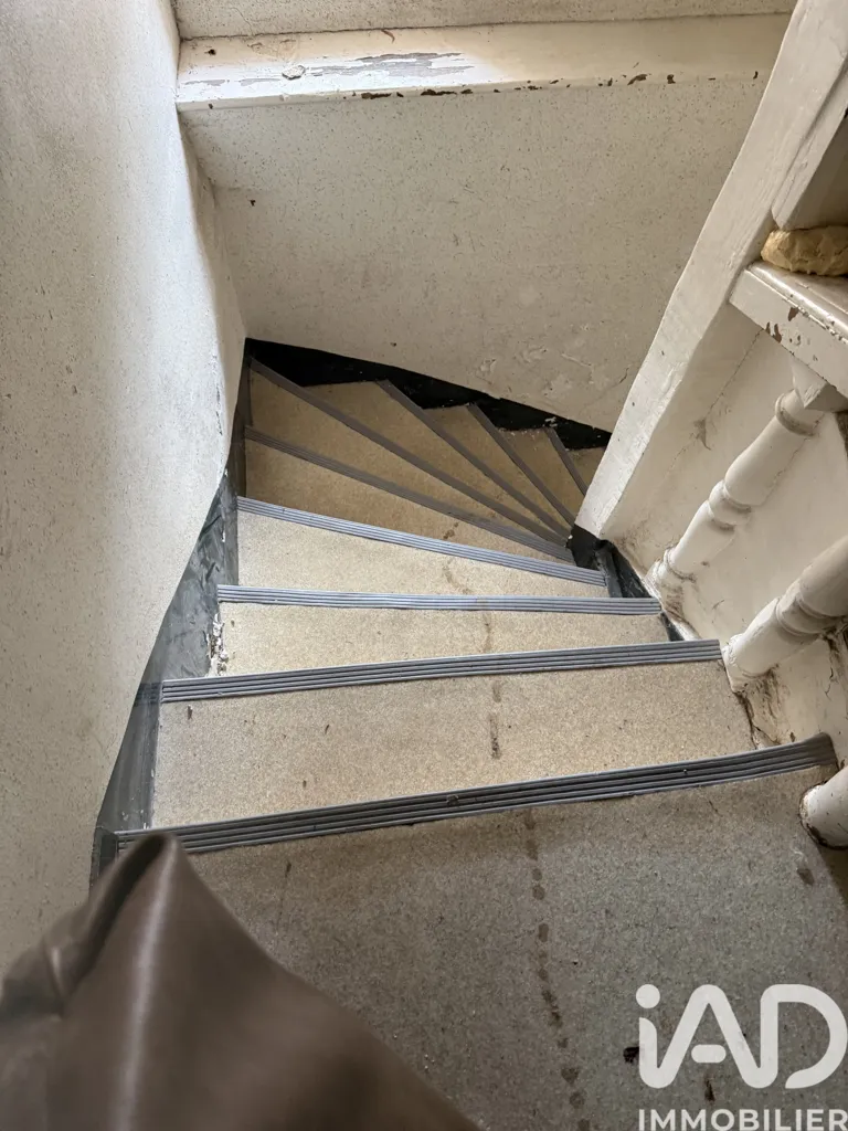 Pièces - Immeuble à Hautvillers avec Potentiel d'Aménagement