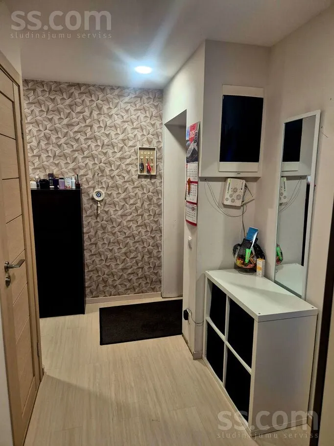 Entrée - Renovated 2-Bedroom Flat in Purvciems
