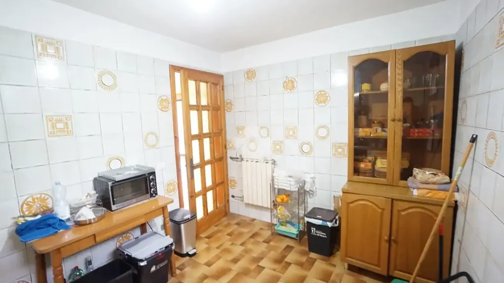 Cuisine - Spacious Apartment with Private Courtyard in Castelnuovo Rangone