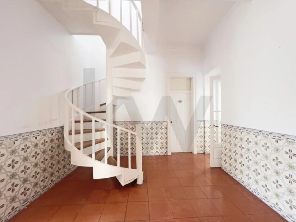 Pièces - 7-Bedroom House in Santarém's Historic Centre