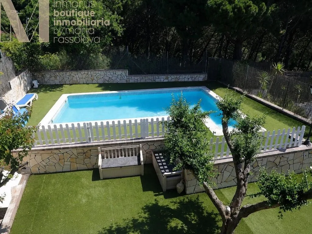 Õhuvaade - Chalet with Sea View and Pool in Calella