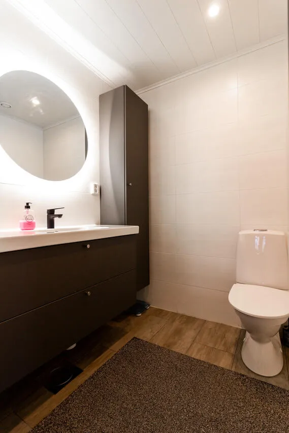 Salles de bain - Modern Bungalow with Sauna in Quiet Area