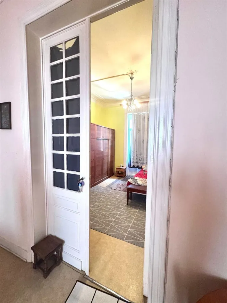 Esik - House with Multiple Apartments in Saint-Gilles