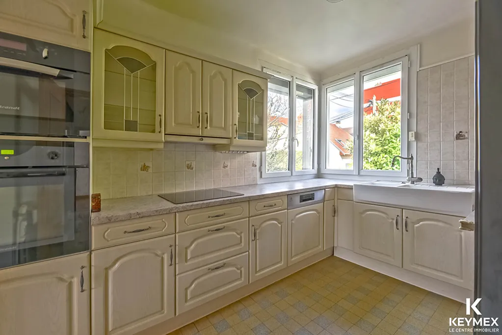 Köök - House with Garden in Central Argenteuil