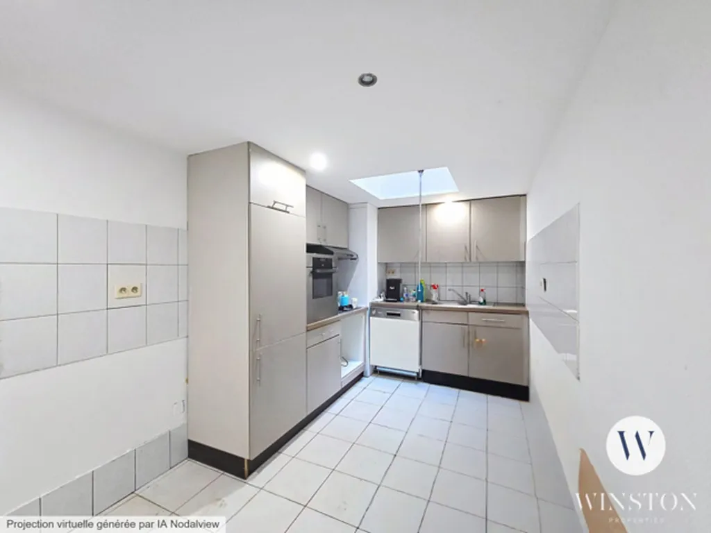 Kitchen - Investment Triplex with Terrace in Central Location