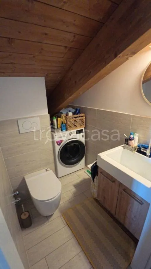 Salles de bain - Modern Apartment with Panoramic View in San Gillio