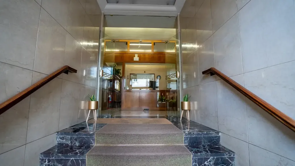 hallway_entrance