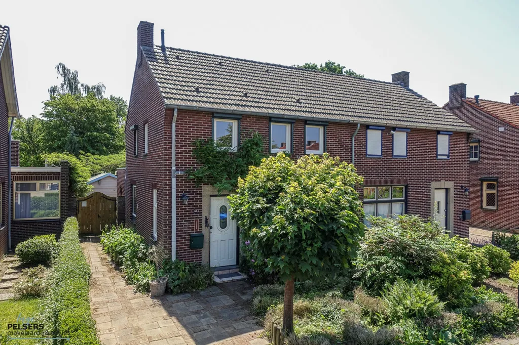 Exterior - Characterful Two-Storey House with Garden in Reuver