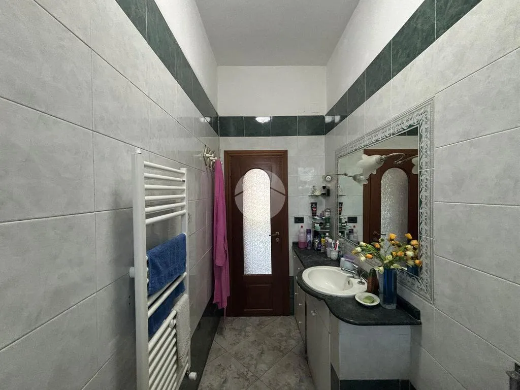 Salles de bain - 3-Bedroom Apartment with Balcony in Naples