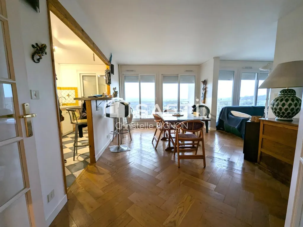 Elutuba - Apartment with Balcony in Montataire