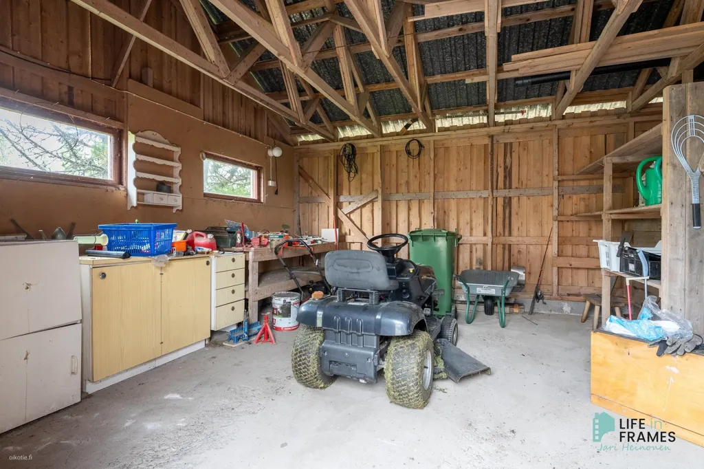 Garage - Detached House with Sauna on Large Plot in Sastamala