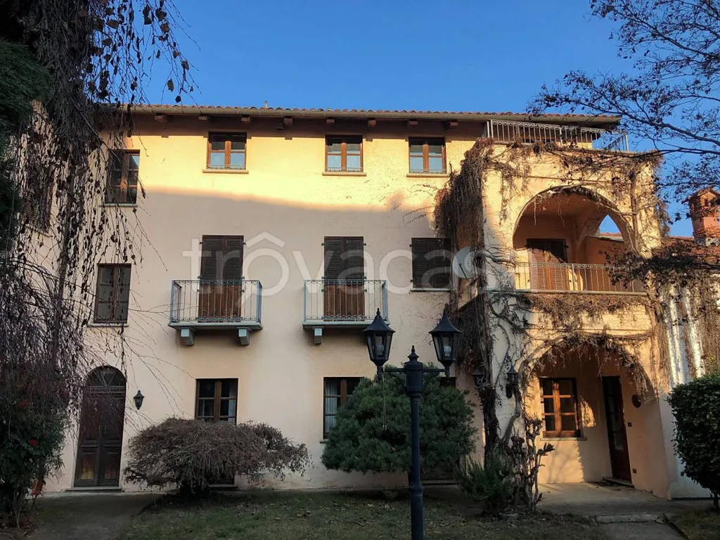 Exterior - Historic Villa with Panoramic View in Costigliole Saluzzo