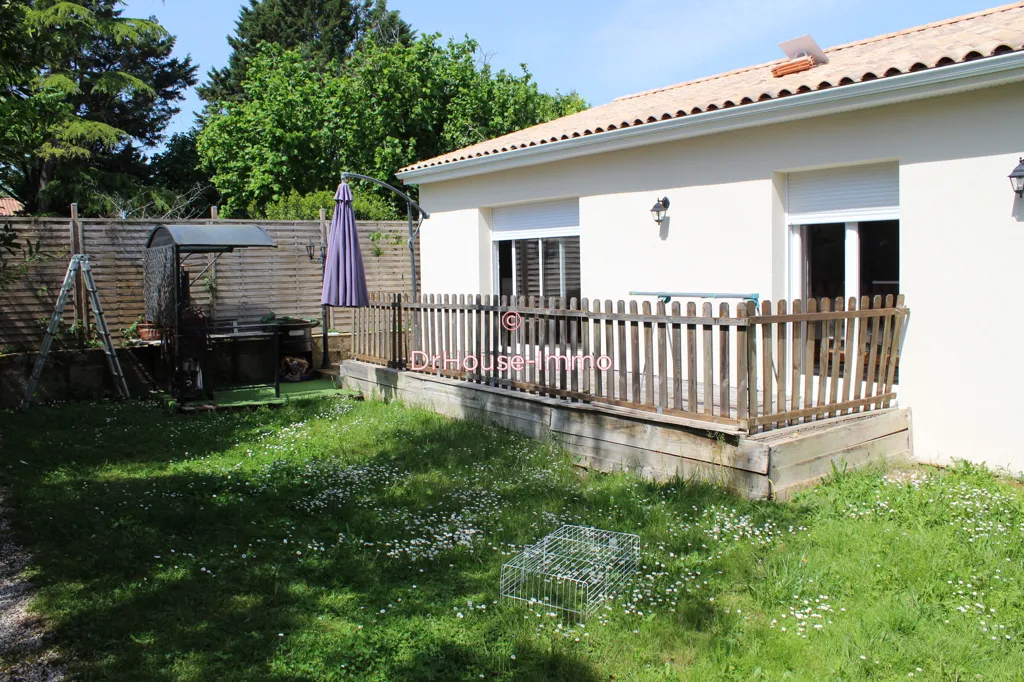 Jardin - Pavillon Récent avec Terrasse Bois à Angoulême