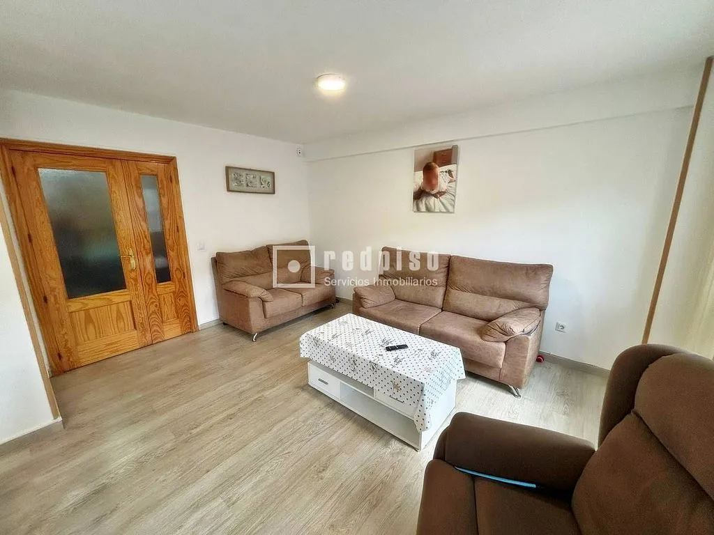 Elutuba - Semi-detached House with Garage in Alovera