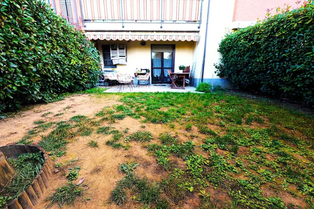 Jardin - Trilocale with Private Garden in La Loggia