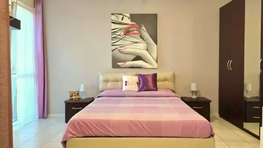 Camere da letto - Versatile Apartment with Balcony in Alba