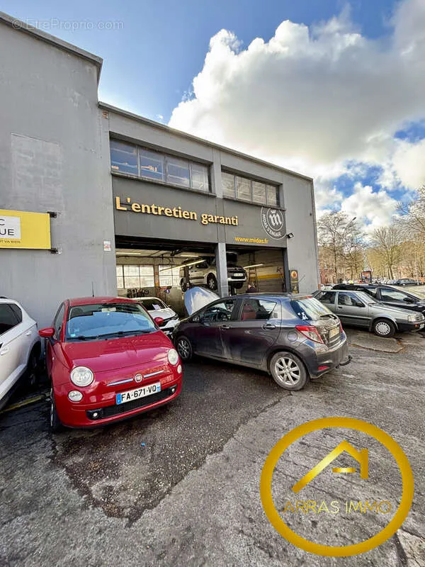 Garage - Immeuble de Rapport avec Local Commercial à Arras